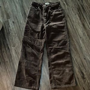 BDG high and wide corduroy brown pant size 28